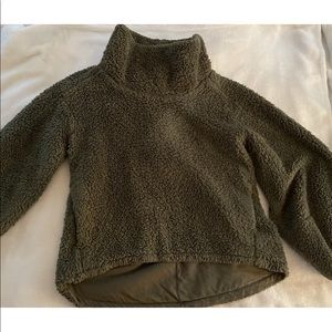 COPY - Lululemon size 8, olive green, full oversized Sherpa, pockets